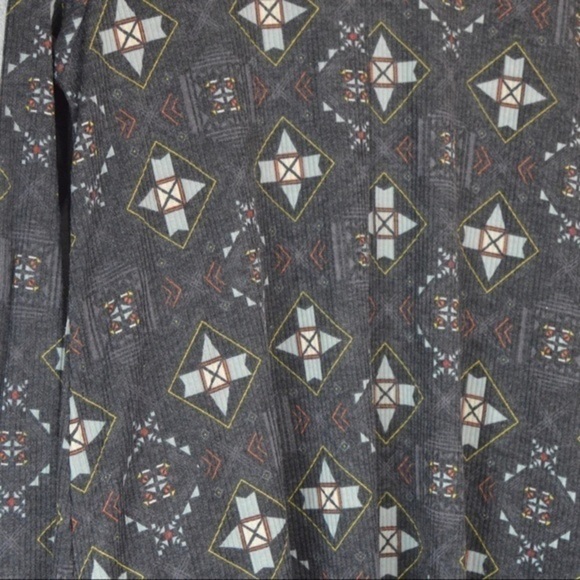 LuLaRoe Long Open Front Sarah Cardigan with Pockets, Charcoal Gray with Print - Picture 6 of 8